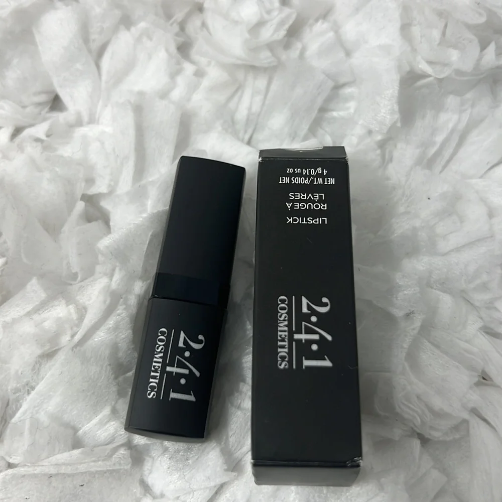2·4·1 Cosmetics Xtreme Lipstick 292 Role Model Nude Rose Brown 0.14 oz Box